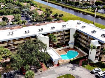 3120 N Pine Island Rd