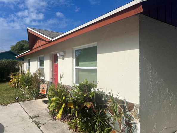 1309 W Frangipani Circle, Lantana FL 33462