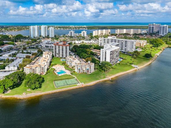 364 Golfview Road 505, North Palm Beach FL 33408