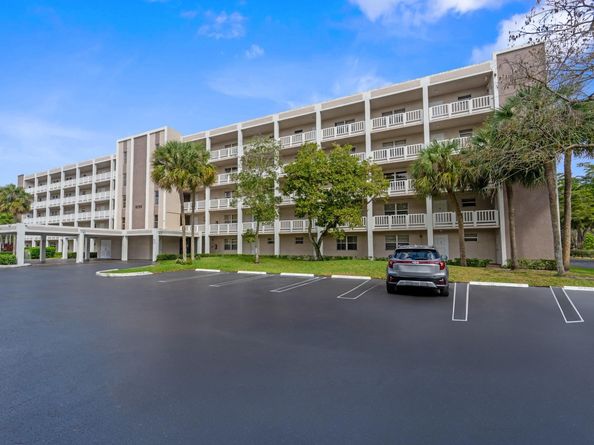 8735 Ramblewood Drive 409, Coral Springs FL 33071