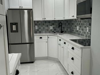 649 W Oakland Park Blvd