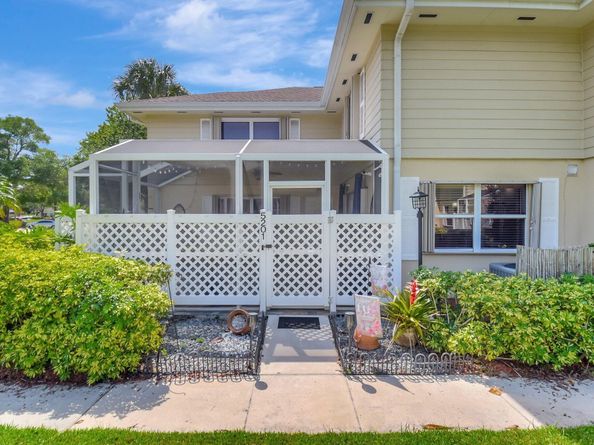 5201 Wheatley Court, Boynton Beach FL 33436