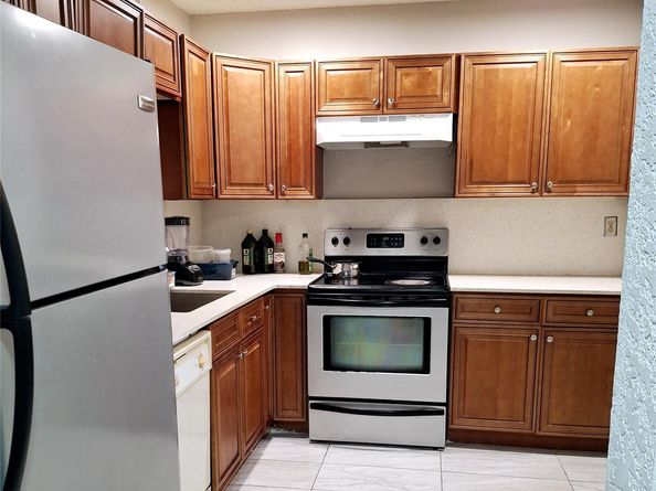 2800 Somerset Drive 202j, Lauderdale Lakes FL 33311