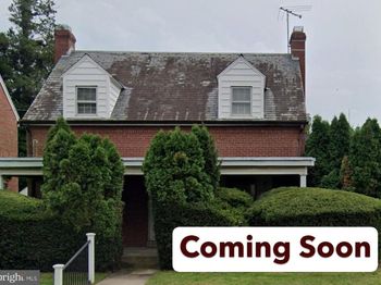 810 Dahlia Street NW