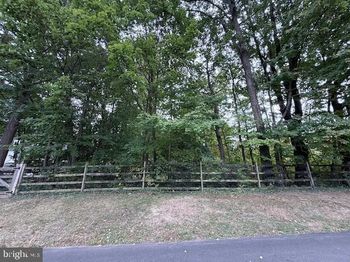 802 Westview & 605 Arbutus Street