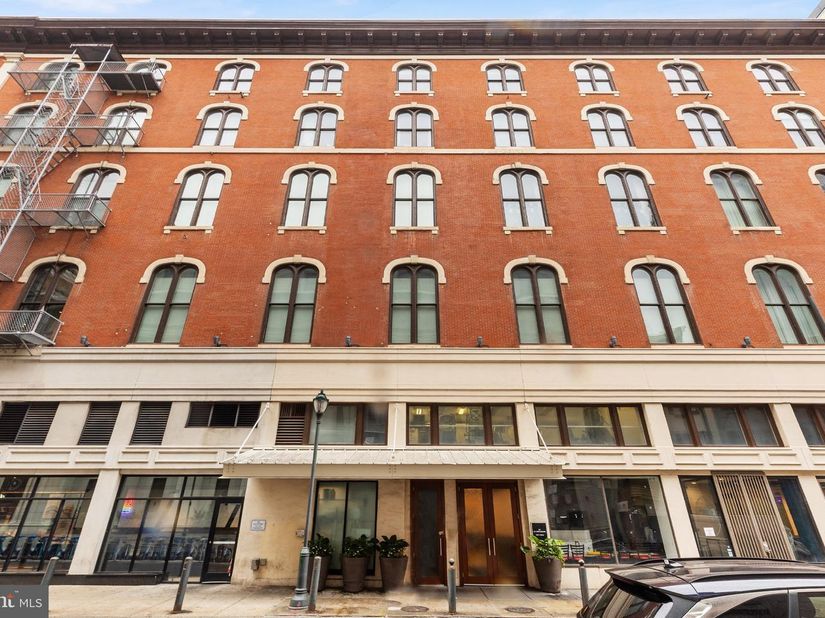 105 S 12TH Street 401, Philadelphia PA 19107