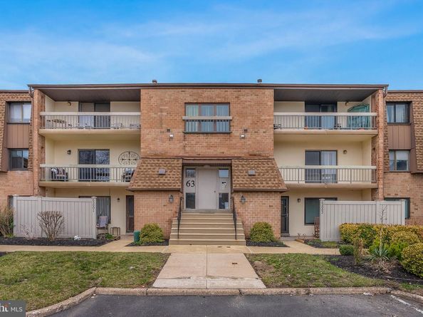 63101 Delaire Landing Road 101, Philadelphia PA 19114