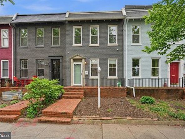 215 15TH Street NE, Washington DC 20002