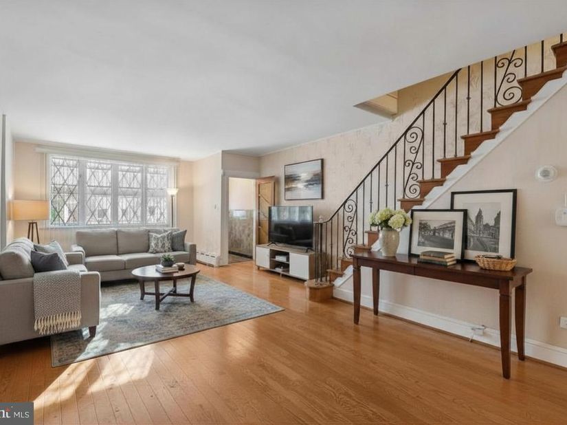 1541 S 12TH Street, Philadelphia PA 19147