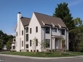 502 N Jackson Street