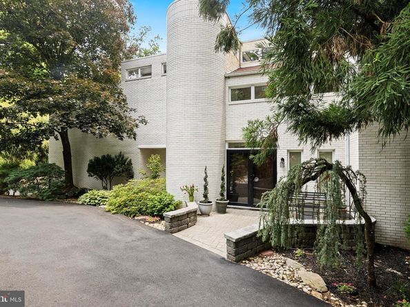 1351 Bobarn Drive, Penn Valley PA 19072