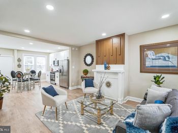 1915 W Airdrie Street