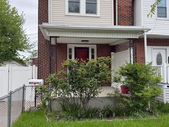 825 Rhawn Street, Philadelphia PA 19111