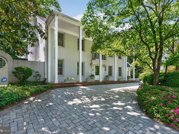2260 48TH Street NW, Washington DC 20007