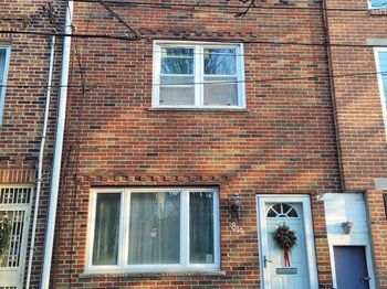 819 League Street
