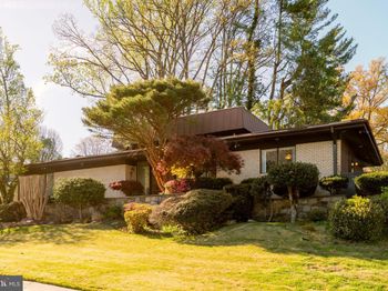 3201 Pauline Drive
