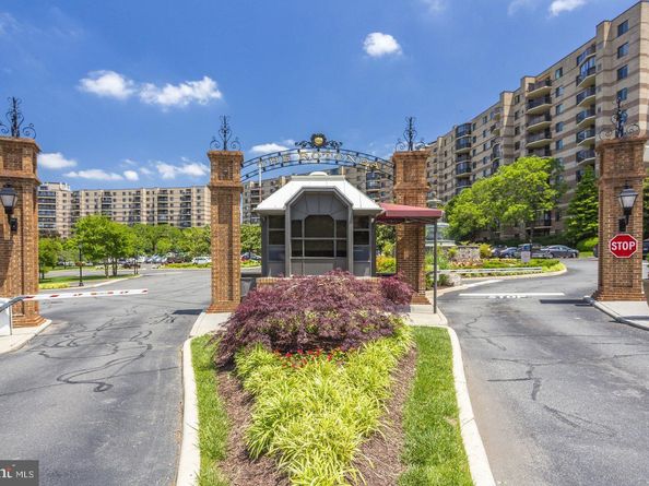 8370 Greensboro Drive 107, Mclean VA 22102