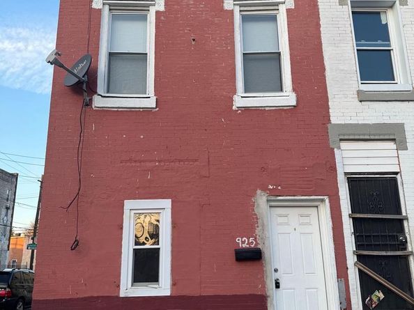 925 W Seltzer Street, Philadelphia PA 19133