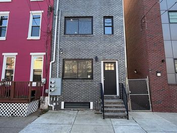 2218 W Master Street