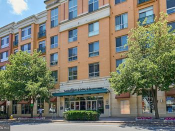 2200 N Westmoreland Street