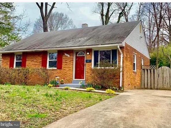 7400 Sportsman Drive, Falls Church VA 22043