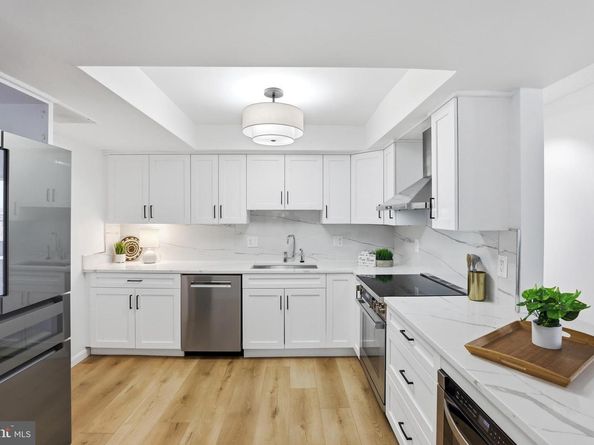 1101 S Arlington Ridge Road 710, Arlington VA 22202