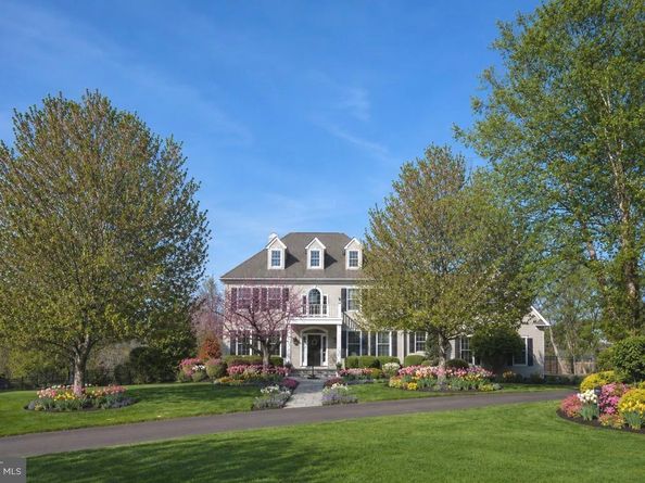 8 Eastburn Drive, New Hope PA 18938