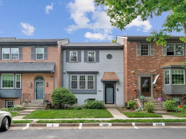 2827 Kelly Square, Vienna VA 22181