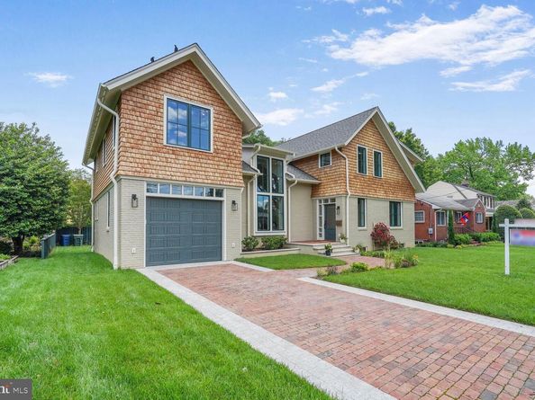 605 Hilltop Terrace, Alexandria VA 22301