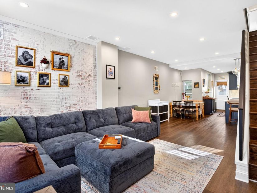 1644 S Lawrence Street, Philadelphia PA 19148