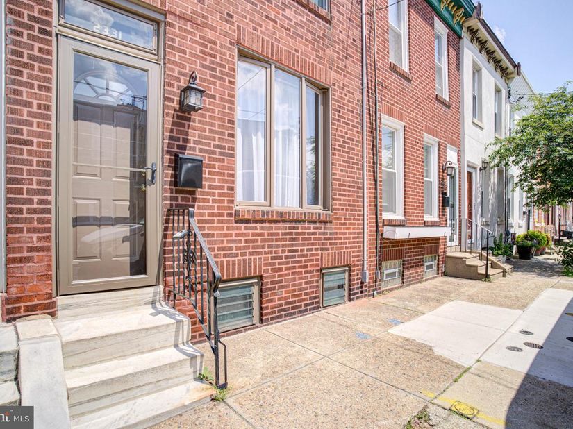 2331 E Hazzard Street, Philadelphia PA 19125