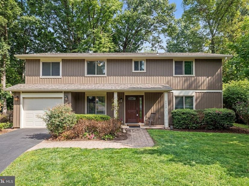 1523 Shellbark Place, Herndon VA 20170
