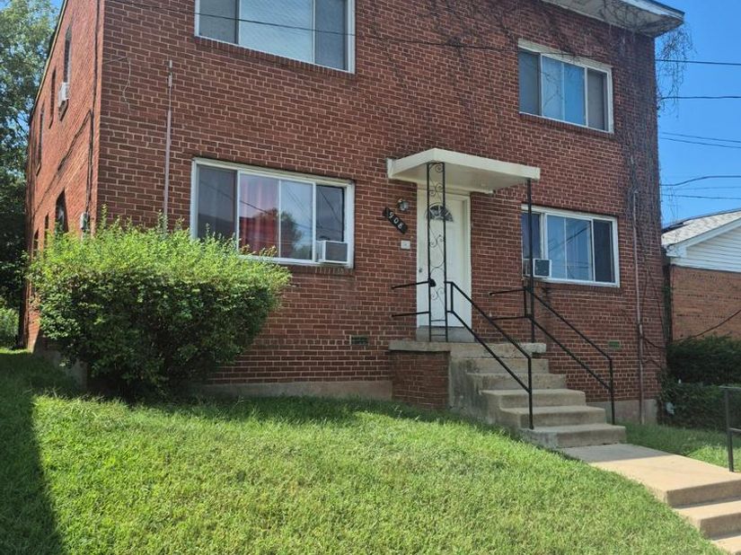 908 48TH Place NE, Washington DC 20019