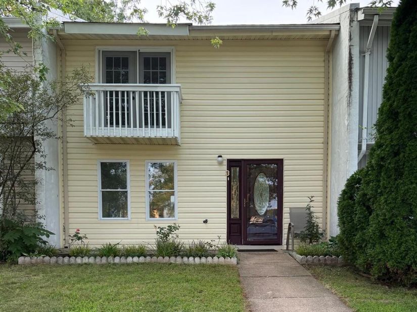 3 Monarch Drive, Sterling VA 20164