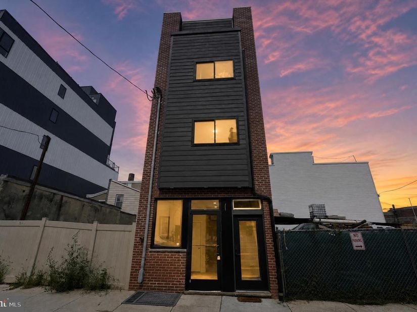 2143 E Arizona Street, Philadelphia PA 19125
