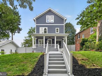 1258 Perry Street NE
