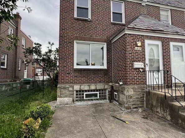 1818 Strahle Street, Philadelphia PA 19152