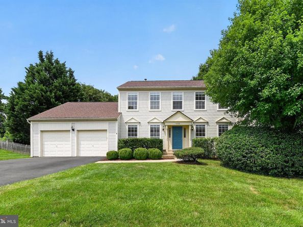 1588 Kingstream Circle, Herndon VA 20170