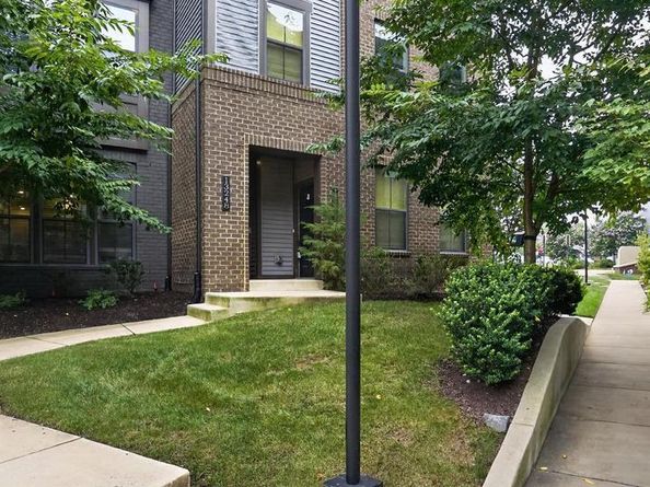 13246 Lake Woodland Way 5A, Herndon VA 20171