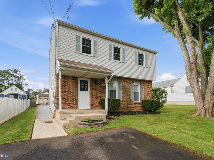 325 Cedar Street, Warminster PA 18974