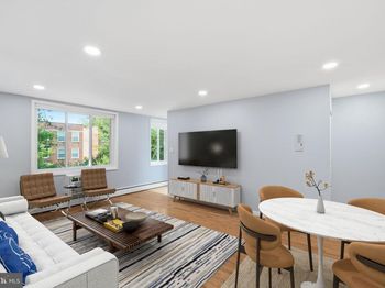 3000 7TH St Street NE