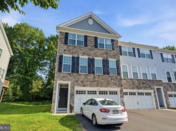 1573 Hickory Lane