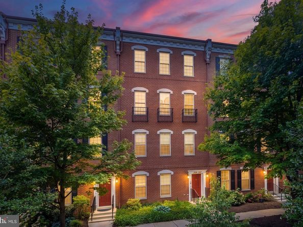 207 Captains Way, Philadelphia PA 19146