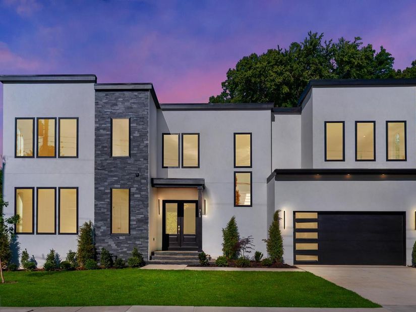 719 Meadow Lane SW, Vienna VA 22180