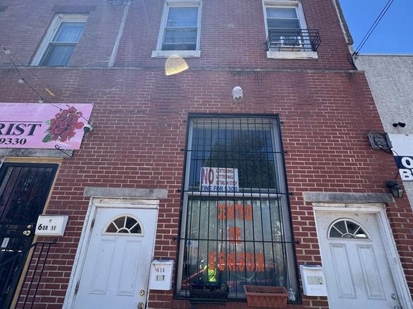 610 Snyder Avenue, Philadelphia PA 19148