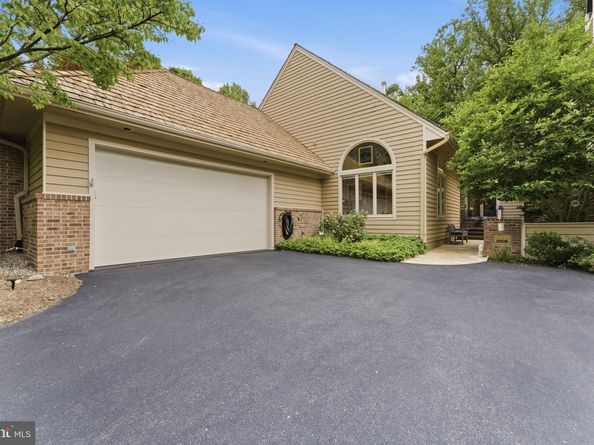 1608 Woodstock Lane, Reston VA 20194