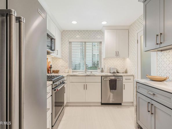 31556 Agoura Road 2, Westlake Village CA 91361