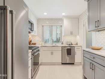 31556 Agoura Road