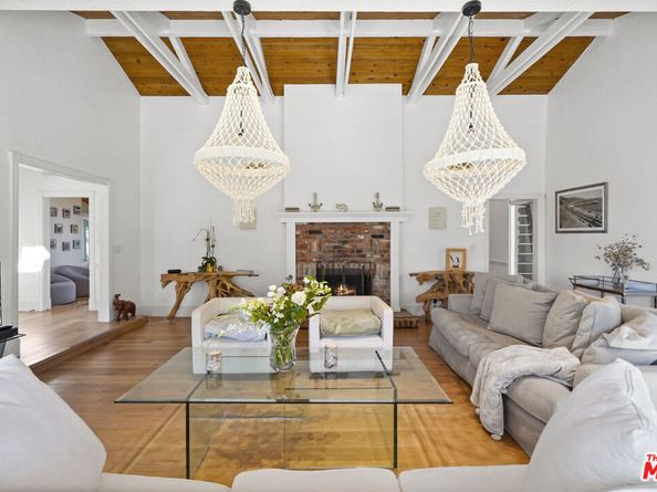 6052 Merritt Drive, Malibu CA 90265