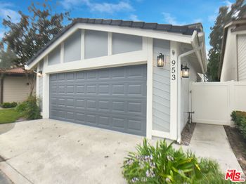 953 S Ridgecrest Circle